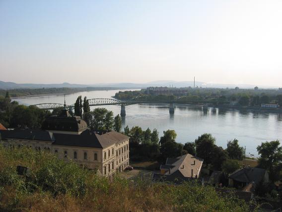 Donau bei Esztergom